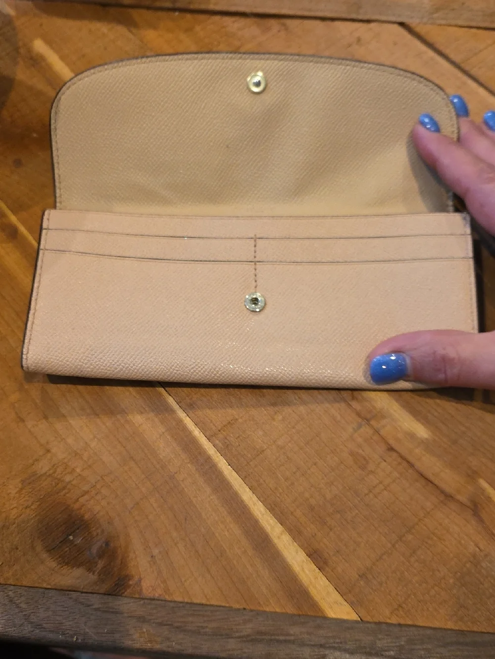 Coach Delicate pink slim wallet